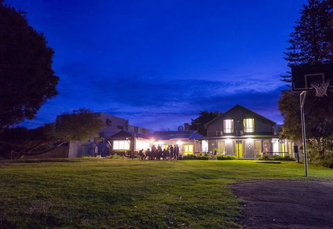 Dunsborough Beachouse YHA Hostel - Accommodation Main Beach 5