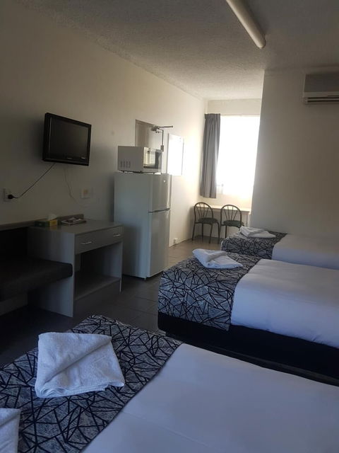 Park Drive Motel - Accommodation Main Beach 5
