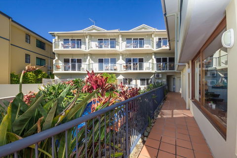 Yamba Beach Motel - Accommodation Main Beach 0