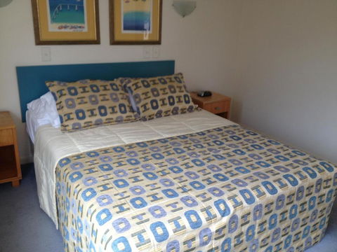 Noosa Parade Holiday Inn - Accommodation Main Beach 3