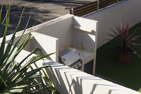 Noosa Parade Holiday Inn - Accommodation Main Beach 6