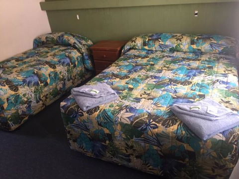 Governors Hill Motel - Accommodation Main Beach 6