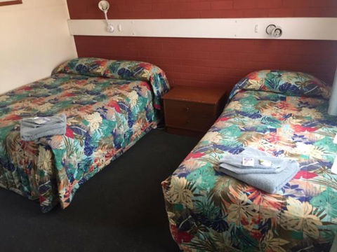 Governors Hill Motel - Accommodation Main Beach 4