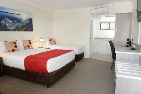 Rockpool Motor Inn - Accommodation Main Beach 5