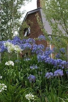 Yallambee - Accommodation Main Beach 0