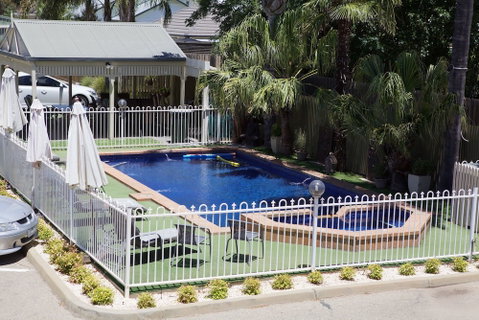 Paddle Wheel Motel - Accommodation Main Beach 2