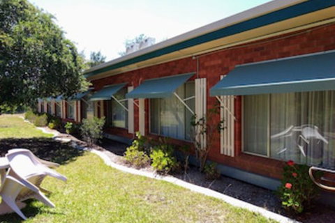 Armidale Rose Villa Motel - Accommodation Main Beach 0