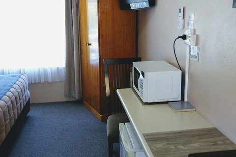 Armidale Rose Villa Motel - Accommodation Main Beach 5