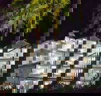 Golden Sands Beachfront Apartment Resort - Accommodation Main Beach