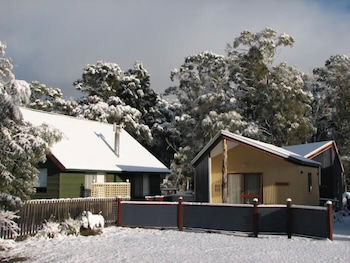 Derwent Bridge Chalets & Studios - Accommodation Main Beach 0