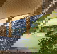 Hi Way Eight Motor Inn - Accommodation Main Beach