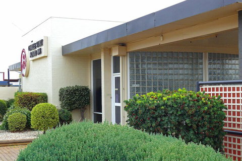 Charles Sturt Motor Inn West Wyalong - Accommodation Main Beach 1