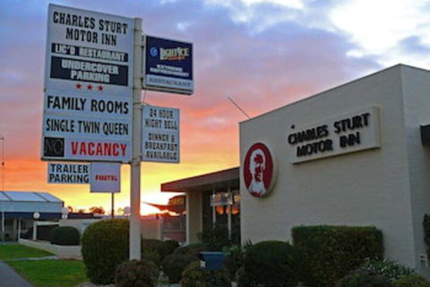 Charles Sturt Motor Inn West Wyalong - Accommodation Main Beach 0