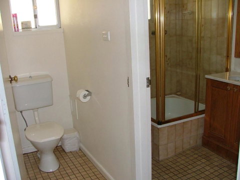 Bobuck 3B - Accommodation Main Beach 1