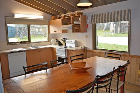 Warrejo - Accommodation Main Beach 2