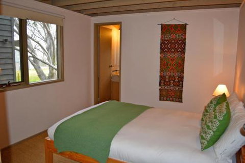 Warrejo - Accommodation Main Beach 3
