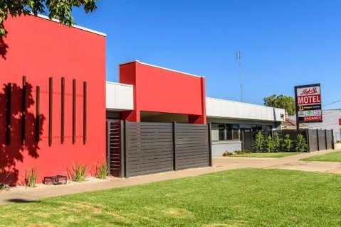 High Street Motel - Accommodation Main Beach 0