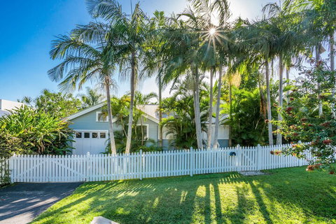A PERFECT STAY - Kia Ora Byron - Accommodation Main Beach 2