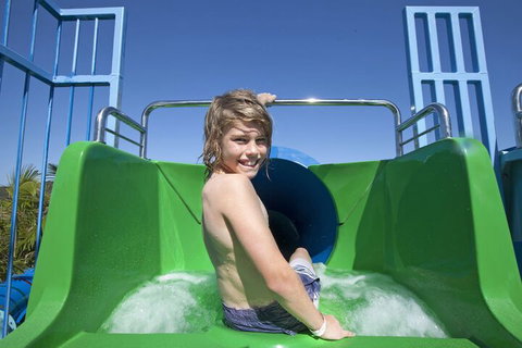 North Star Holiday Resort - Accommodation Main Beach 4