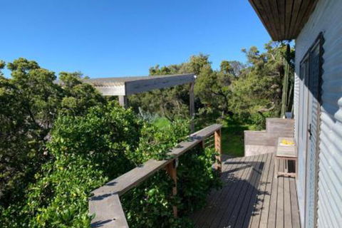 Offshore Retreat - Accommodation Main Beach 6
