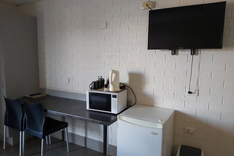 Motel 707 - Accommodation Main Beach 3