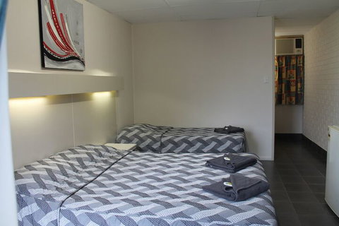 Motel 707 - Accommodation Main Beach 7