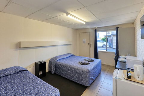 Motel 707 - Accommodation Main Beach 6