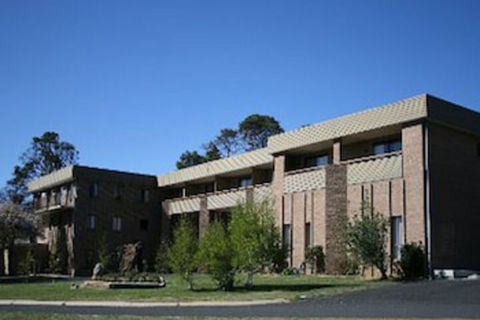 Southern Cross Motor Inn - Accommodation Main Beach 0