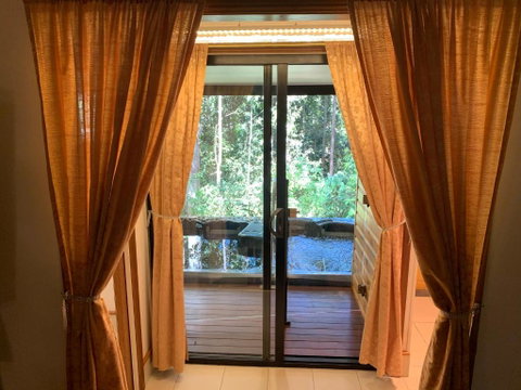 Figtree Getaway - Accommodation Main Beach 1
