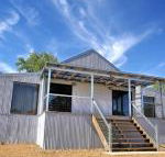 Black Sheep Inn - Accommodation Main Beach