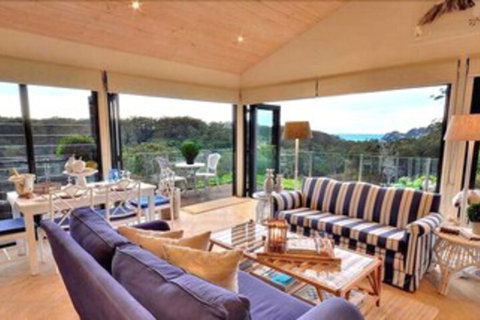 The Outlook Cabana - Accommodation Main Beach 2