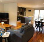Chill Apartment - Accommodation Main Beach