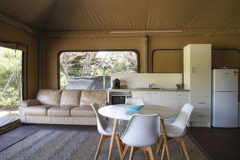 Ingenia Holidays Inverloch - Accommodation Main Beach 7