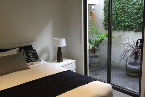 Centrepoint Units Heidelberg - Accommodation Main Beach 3