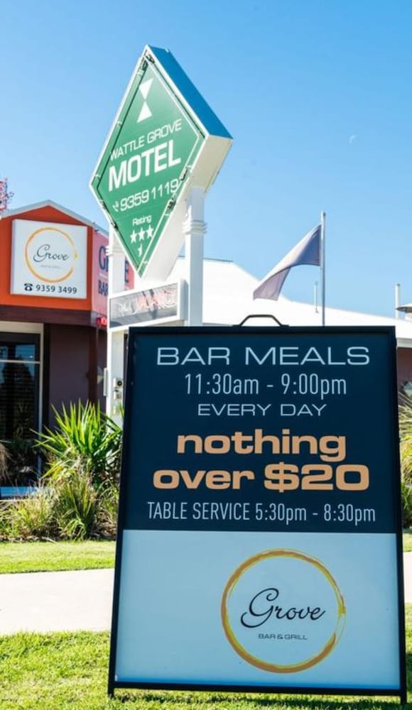 East Cannington WA Accommodation Main Beach