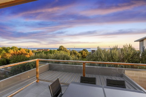 Tides Apartments - Accommodation Main Beach 3