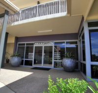 Mayfair Motel Emerald - Accommodation Main Beach