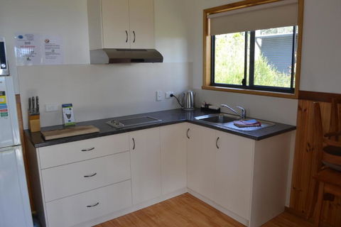 Captain Cook Holiday Park - Accommodation Main Beach 2