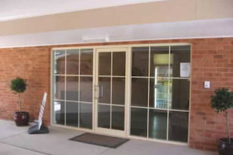 Gabriel Motor Inn - Accommodation Main Beach 1