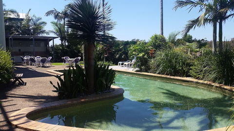 Sunrise Cove Holiday Apartments - Accommodation Main Beach 1