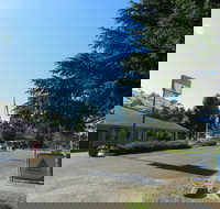 Gundagai Cabins  Tourist Park - Accommodation Main Beach