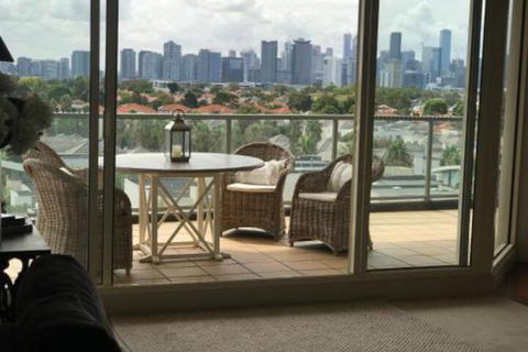 Beachside Port Melbourne - Accommodation Main Beach 3