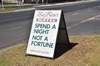 Big River Motel - Accommodation Main Beach 3