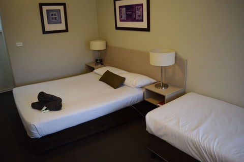 Rosebud Motel - Accommodation Main Beach 2