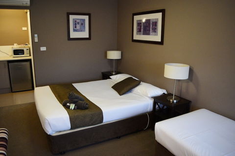 Rosebud Motel - Accommodation Main Beach 1