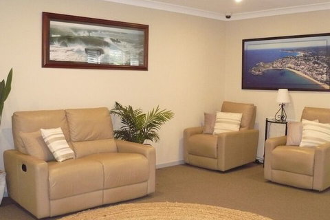Tiarri Terrigal - Accommodation Main Beach 3