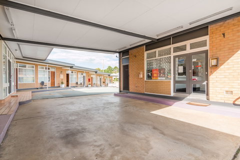 Queanbeyan Motel - Accommodation Main Beach 2