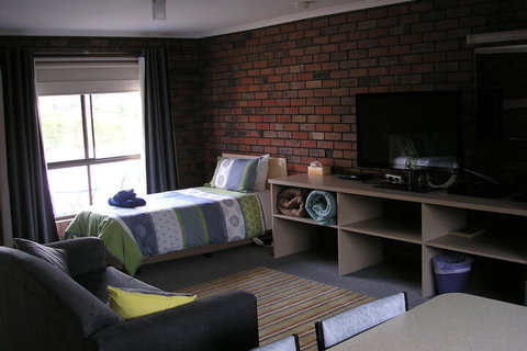 Coorrabin Motor Inn - Accommodation Main Beach 5