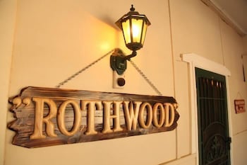 Rothwood B & B - Accommodation Main Beach 1