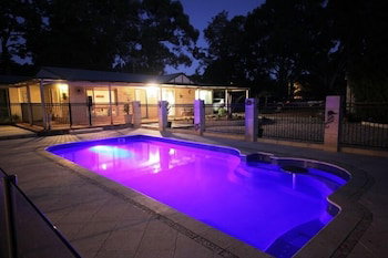 Rothwood B & B - Accommodation Main Beach 2